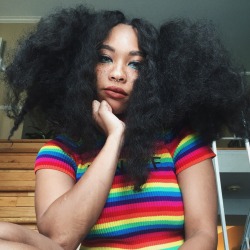 kieraplease:  I look bored, but really I’m having the time