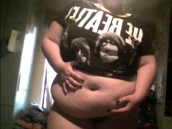 tummyproject:  chessieness: Sunday belly  /submit ♥