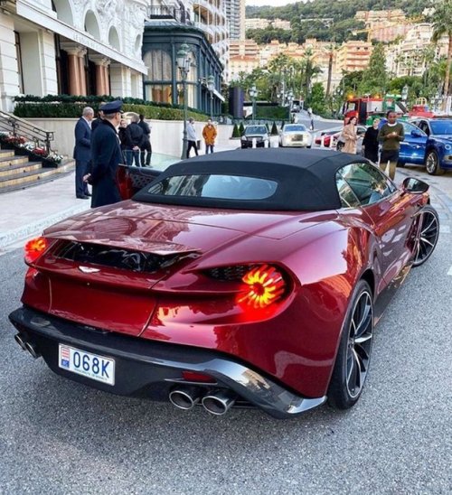 pictures-of-luxury:  Pictures Of Luxury