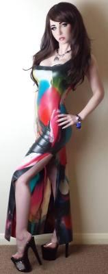 yummygummylatex:  Dress by KinkyKex Model Ivy Tenebrae  (via