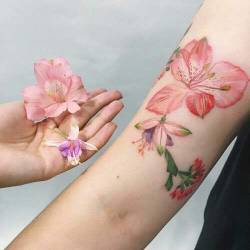 hipster:  body art