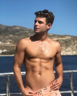 celebswhogetslepton:  @garrettclayton1: Bring me back to Greece