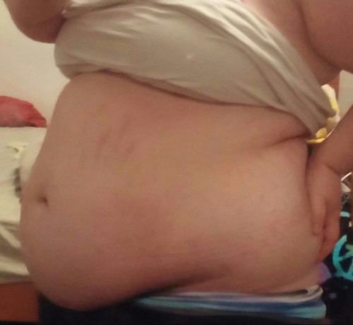 fillthebelly:  Am I fat yet? 