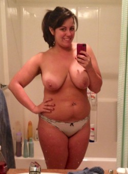 thick-girls441:  Bang Hot Chubby Women