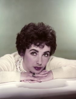 Heck Yeah Elizabeth Taylor