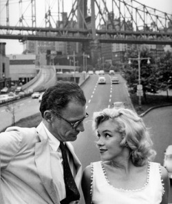 lolitaoverdose:  Marilyn Monroe with husband– Arthur Miller