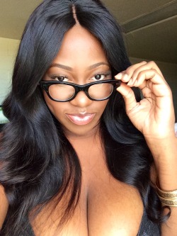 dswsubmit:  Elle Jones _cocostacked (and those glasses are prescription
