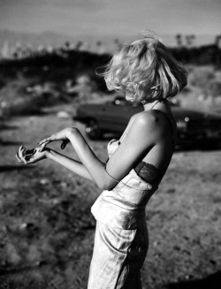 danslemondedemissga:  “Paris, Texas” Kori Richardson by Annemarieke