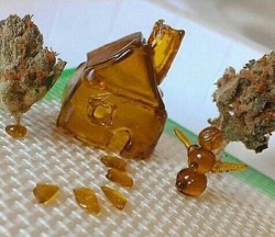 dab-lab-extracts:  higheramerica:  DAB Town USA   Awesome art