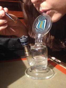 kat-smokes:  Dab of Ancient OG by Golden Ratio Extracts on my