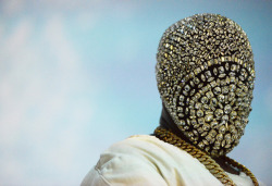 vechernyaya:  Kanye West by Tommy Ton 
