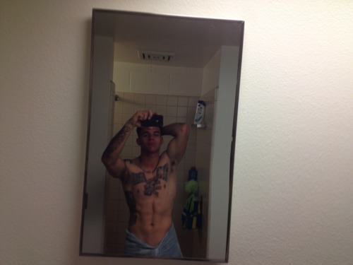 guyswithcellphones:  A HOT submission from dillinalexander.tumblr.com We love all your big muscles, nice tats and thick cock! ;) Thank you friend!!!