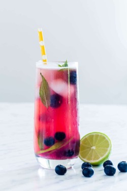 foodffs:  Blueberry mojitoFollow for recipesGet your FoodFfs