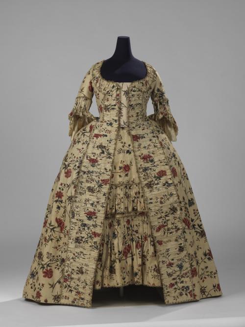 fripperiesandfobs:Robe à la française ca. 1770From the Royal