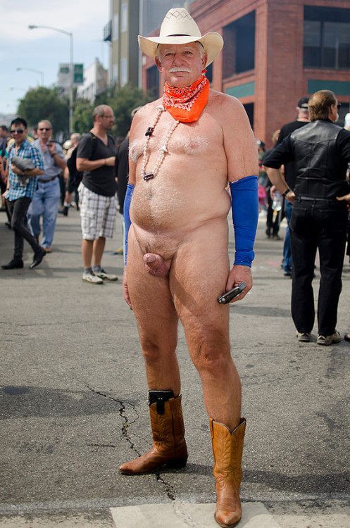 classytheoristthing:  nude parade   Naked exhibitionist in public