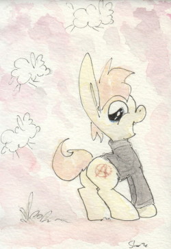 slightlyshade:Then there’s this guy. No cups, though. =O Ponified