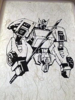 brain23:  botcon2012でのlivio先生のコミッションのdriftが元絵。切り絵現物は進呈済で手元にない