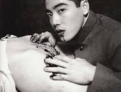 kiciawampirzyca:  Nobuyoshi Araki ‘Vampire’