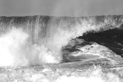 highenoughtoseethesea:  The ocean means ruthless beauty. - astronauticali