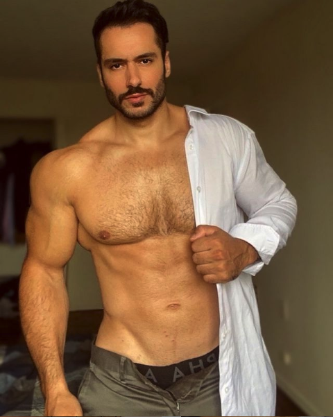 kalejo41:  alanspazzaliartist:  in case you like Arab men here..