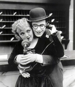 safetylast:  Harold Lloyd and Mildred Davis in a publicity photo