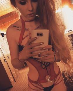 stripper-locker-room:  diamond.taylorose