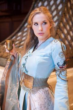 kamikame-cosplay:  Cersei Lannister from Game of Thrones by Crystal