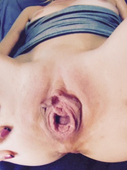 gapegirl:  Guess what I just had in my pussy ;) A) fists B) bottle