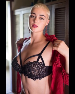 bag-of-brains:  Stefania Ferrario 