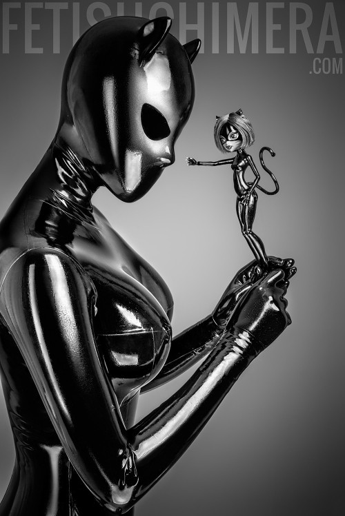 the catwoman 3 bonus pictures 201439 fetishchimeracom #nsfw #Latexclothing