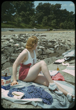 thepieshops:  Hair Net and Saddle Shoes Summer 1941 Chicago, Ill. Photo by Charles Cushman 