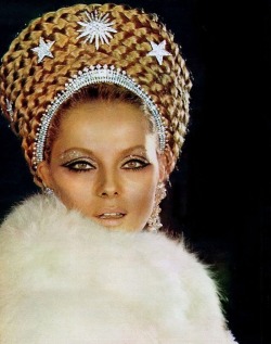 theswinginsixties:  Virna Lisi  