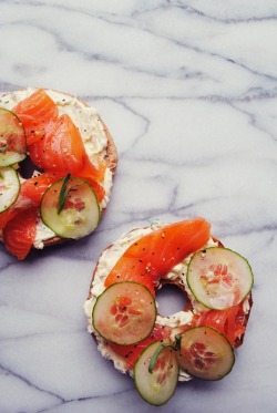 breakfasteats:  smoked salmon and cucumber bagel with tarragon+shallot