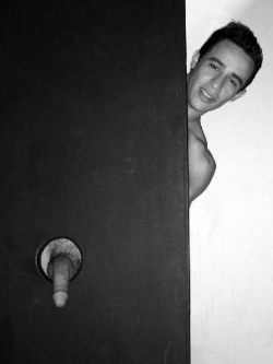 glory-hole-jiz:gloryhole cumshot