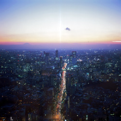 dreams-of-japan:  from 六本木 Skydeck by 深白色 (Arys Chien)