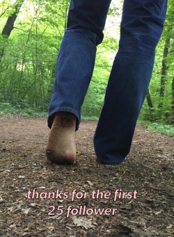 dreckigefuesse:  Even the longest walk starts with the first