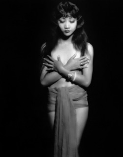 historium:Anna May Wong photographed by Ruth Harriet Louise (1927)
