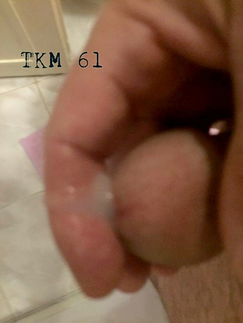 tkm61:Sexy and hot suit and tie Daddy Ali56 years old daddy from IstanbulEnjoyPS :  he did a cum tribute for me