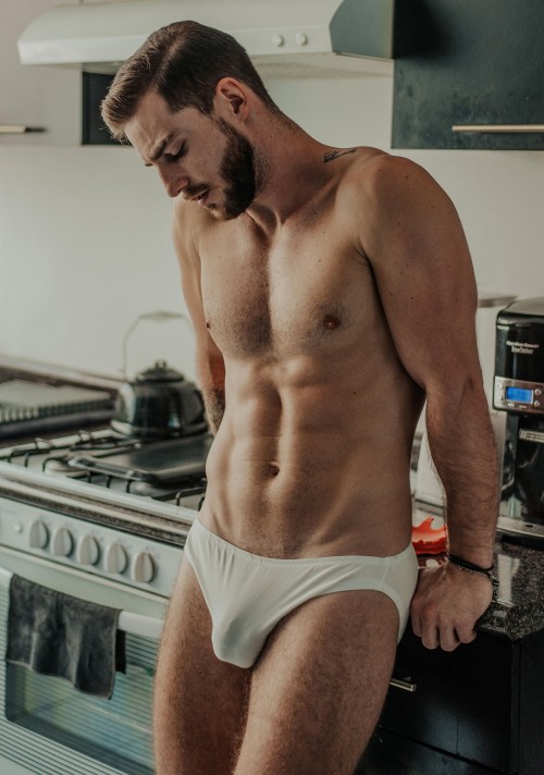 minhamemoriasuja:    Daniel Sisniega Photographed by: Jacobo