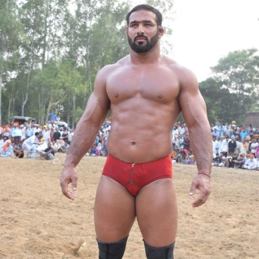 alphamanhood-deactivated2021060:Roids making him huge. 