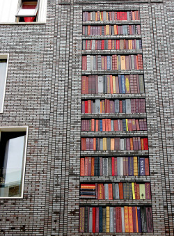 karamazove:  1.Wall of books —  Amsterdam 2.Bookstore Mural