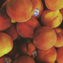 eazylifee:“And the peaches and the mangos you can sell