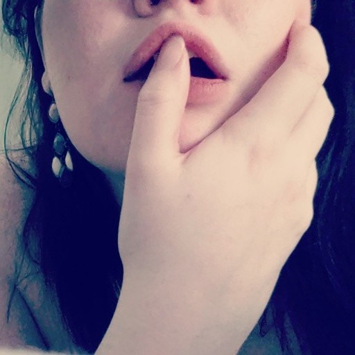 controlme-untouched:Please, make me beg for it 