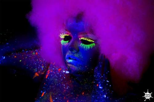 ðŸŒˆðŸŒˆðŸŒˆðŸŒˆ http://acp3d.com . .  #blacklight #bodypaint #uv #neon #portrait #glow