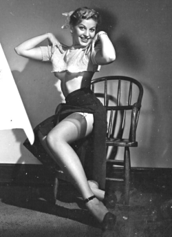 vintagegal:  Model posing for Gil Elvgren’s “A Spicy Yarn” and the finished painting, 1952