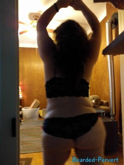 coloradohotwife43:  bearded-pervert:  Came home to a frisky @coloradohotwife43