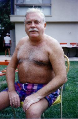 hankmiller1966:  I love when Mr. Burke comes to the pool parties.