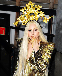 ladyxgaga:  Gaga leaving ITV Studios in London tonight.