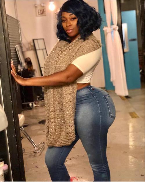 awesomeblack-girls:Delicious black babes are desperate to meet