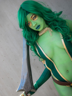 cosplaytopia:  Gamora Photo by Mark J. Stein 